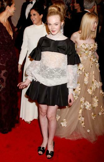 Dakota Fanning Image Alexander Mcqueen Savage Beauty Costume