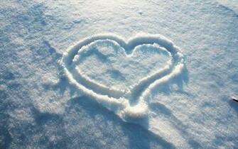 Snow Heart Wallpaper Screensavers1