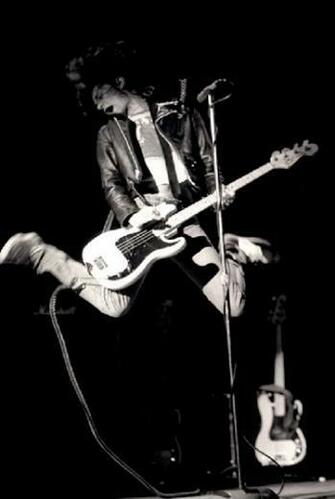 Johnny Ramone Wallpaper Dee Struggled With Drug