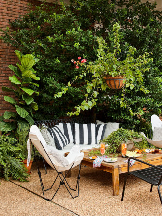 Small Patio Decor Ideas To Maximize Your Outdoor Space