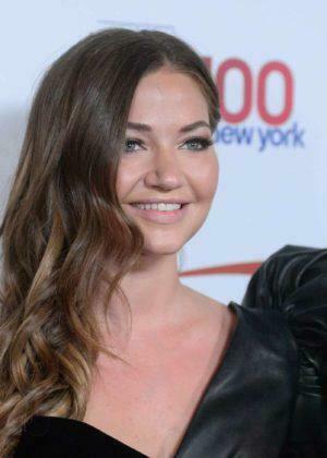 Erika Costell Z100 S Iheartradio Jingle Ball In Ny