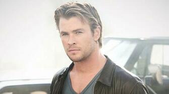 Chris Hemsworth Wallpaper
