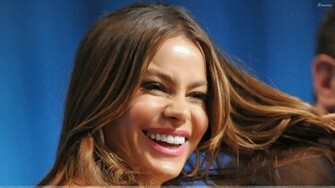 Sofia Vergara Laughing Pink HD Wallpaper Mobile