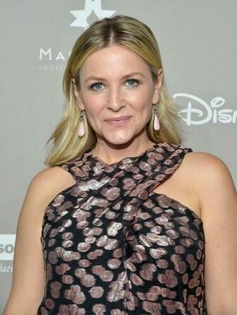 New Wallpaper Image Jessica Capshaw Photos And