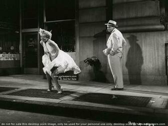Marilyn Monroe Stand Ups Posters Photos Up Poster