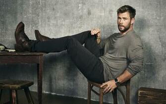 Chris Hemsworth Wallpaper Top Background