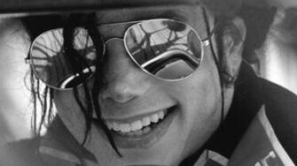 Mj Upbeat Michael Jackson Smiling Wallpaper