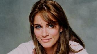 Amanda Peet Wallpaper X Net