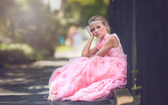 Cute Pink Girl Wallpaper