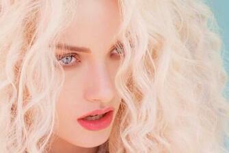 Beautiful Blonde Wallpaper