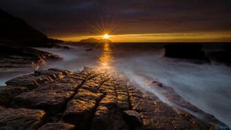 Description Night Sea Rocks Landscape Wallpaper