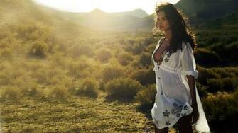 Beautiful Girl World HD Wallpaper Widescreen