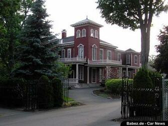 Stephen King S House Bangor Maine Offbeat Roadside Attractions