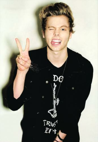 Seconds Of Summer Image Luke Hemmings HD Wallpaper And