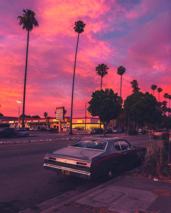 S Sunset Vibe Wallpaper