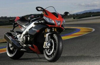 Wallpaper Megan Fox And Aprilia Motorcycle HD