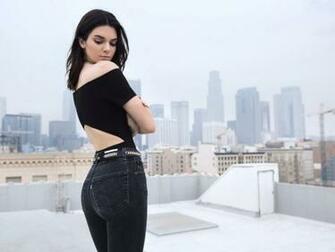 Cute Kendall Jenner Resolution Wallpaper HD