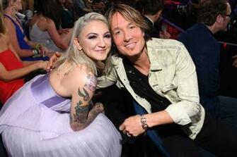 Was Nicole Kidman At The Cmt Awards Keith Urban Misses Her