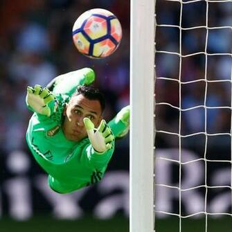 Psbattle Goalkeeper Keylor Navas Saving A Goal