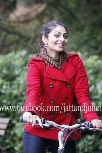 And Juliet Wallpaper Of Neeru Bajwa In HD
