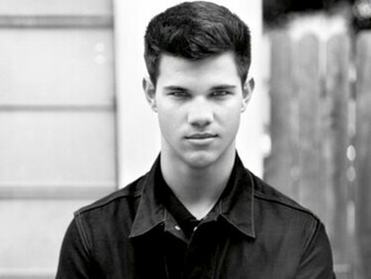 Taylor Lautner Wallpaper