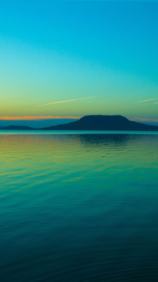 Calm Aesthetic Wallpaper