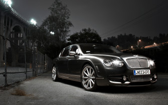 Bentley Continental Flying Spur Wallpaper