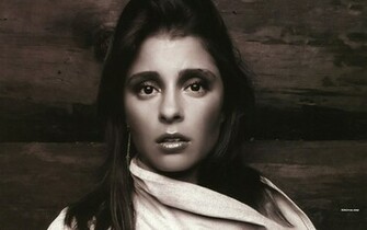 Wallpaper Anterior Shiri Appleby Siguiente