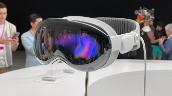 Hands On Apple Vision Pro Does Everything Well But Immersive Gaming