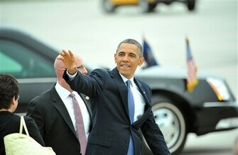 Us President Barack Hussein Obama Is Said Hello To His Fans HD Photo