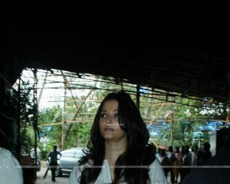 Wallpaper Aishwarya Rai Bachchan At Condolence Meeting Of