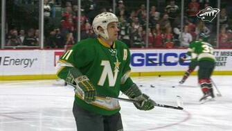 Zach Parise Wears Father S Gear Nhl