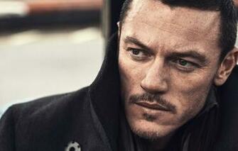 Wallpaper Luke Evans Male Freckles Coat Men