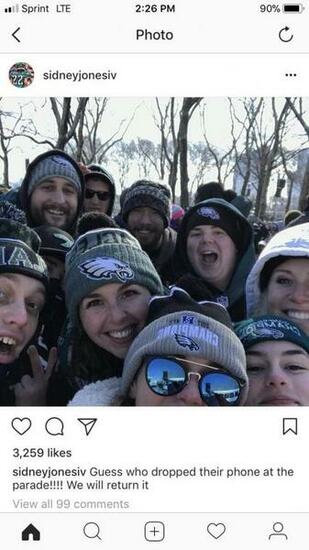 Sidney Jones Dropped His Phone At The Parade Eagles