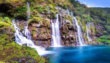 Grand Galet Falls Reunion Island Is A Tropical Paradise