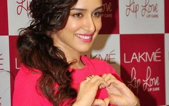 Cute Smile Of Shraddha Kapoor With Pink Lips HD Wallpaper