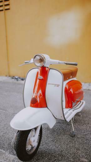 Vespa Pictures Image
