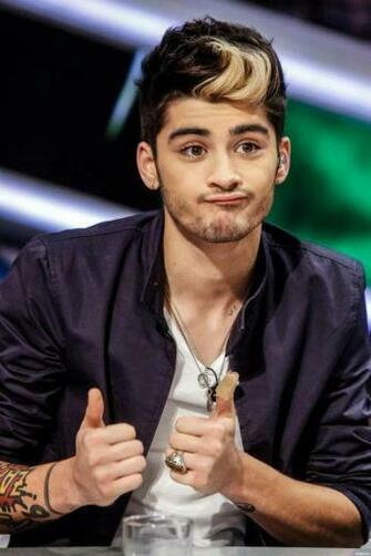 Mania Zayn Malik Profile Pic HD Wallpaper