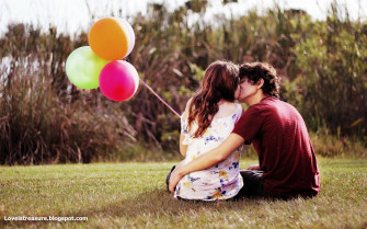 Love Is Treasure Wallpaper