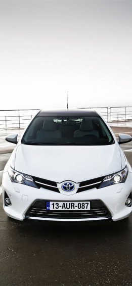Toyota Auris iPhone Wallpaper