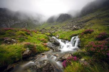 Image Mountains Cwm Idwal Snowdonia National Park