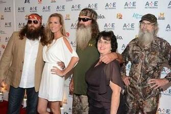 Hot Women Duck Hunting Of Dynasty Attend The
