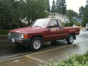 Toyota Pickup Truck HD Wallpaper