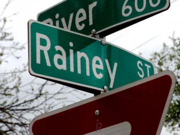 Austin Bar Owner Buys Last House On Rainey Street Curbed