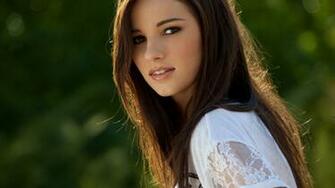 Eleanor Wallpaper By Madison And Grow Elrinconcitodemaya