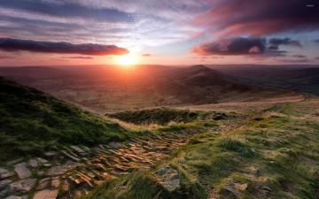 Red Sunset Light Above The Valley Wallpaper Nature