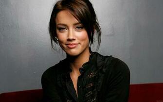 Amber Heard Wallpaper