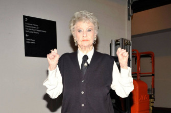 Elaine Stritch Wallpaper Helt Gratis