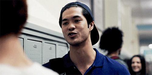 Face Ross Butler