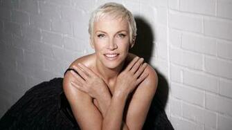 Annie Lennox Smile Hands Light Wall Stock Photos Image
